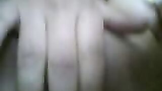 بنت فارسية هايجة وبتريح نفسها