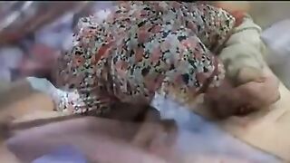 زوجة صغيرة خليت جوزها طاير من الفرحة