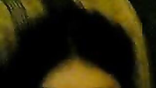 سعودية تدخن وهي منفعلة من الهياج