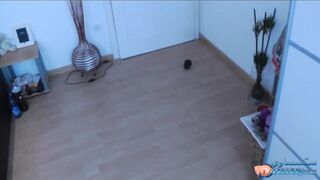 فيلم جنسي لامراءة سمينة بتنيك نفسها بزوبر صناعي