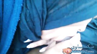 نيك فتاة نيكالحجاب جميلة في السيارة