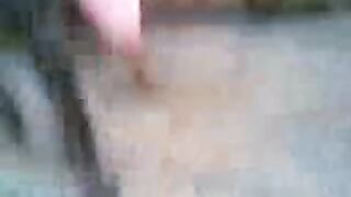 امرأة سمراء عراقية ملعونة