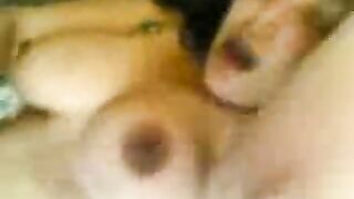 مرأة عربية تريد المزيد من الجنس