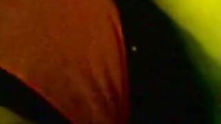 فتاة تمارس الجنس في البيت