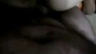 زوجه مصريه بتتصور وهي بتتناك