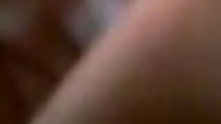 سكس محارم شاب مصري ينيك مرات اخوة الشرموطة ويصورها