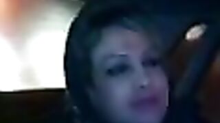 اللسان في ركوب سيارة أجرة والجنس العامة