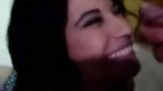 كبير الثدي الصعب مواجهة اللعنة إيراني امرأة