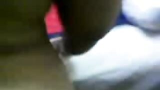 في سن المراهقة فاتنة الساخنة على الجنس الفيديوي