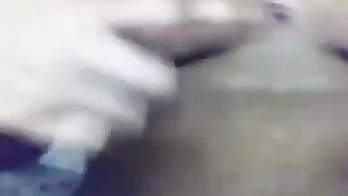 مصرية تمص زب شاب من السعودية ويدفع لها مبلغ مخلع