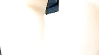 فتاة تتناك وتمص القضيب