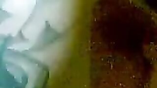 الرجل العربي لعق كس الزوجة وجعله لها رطب