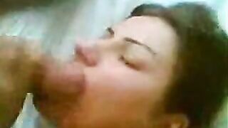 وقحة عربية تطيع مدرسها