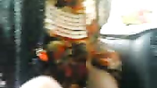 جنسي أراب جمال الحصول على لها حلق كس ركوب في سيارة