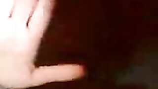 زوجة عربية جيدة تمص لزوجها