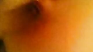 فتاة عربية في سن المراهقة طيزها جميلة