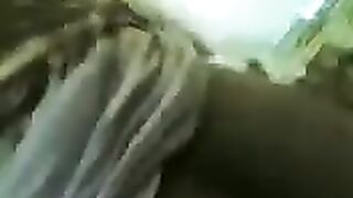 مقطع جنسي لمراهقة على المحمول يثير غضبا بالمجتمع الجزائري