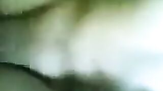 مقطع جنسي لمراهقة على المحمول يثير غضبا بالمجتمع الجزائري