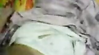 بنت محجبة تنتاك من طيزها