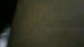 بنت محجبة تنتاك من طيزها