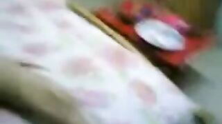 مصرية شرموطه بتحب تطلع بزازها وتتناك