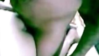 بنت اردنيه شرموطه بتتناك في طيزها