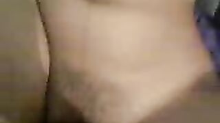 مغربي سخون كيحوي مرتو من ترمتها