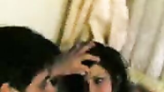 بنت عربية مولعة نار بتمص زوبر حبيبها بجنون في فيلم ناااااار