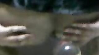 قنينة في الطيز