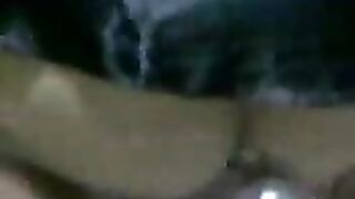 قنينة في الطيز