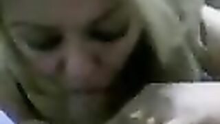 فيديو سكس لشقراء سورية جميلة تمص وتتناك في كسها