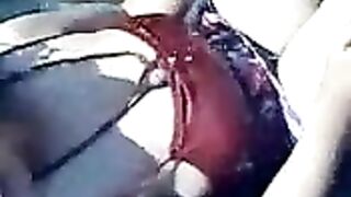 بنات يستحمو في الترعا