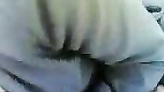 مصرية محجبة تمص وتتناك في السيارة