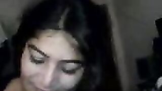 خليجية تمص بدلع