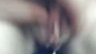 بنت محجبه تصور كسها فى حجره الدراسه