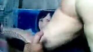 شرموطة تنتاك في حركات كثيرة