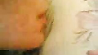 شرموطة مصرية مع الزبون وحكاية يلا ننيك