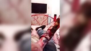 بنت عربية تمارس الجنس الفموي