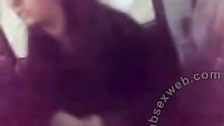 شاب يغصب فتاه على ان تمص زبه بشهاقه