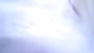 بنت محجبة تنتاك في السيارة