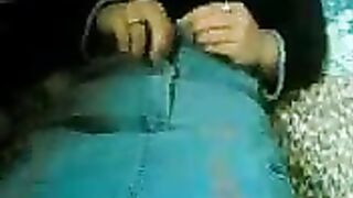فتاة سعودية محجبة