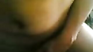 نيك بنوته عربيه محجبه فى كسها وطيزها وينزل على طيزها