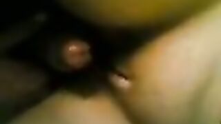 نيك بنوته عربيه محجبه فى كسها وطيزها وينزل على طيزها