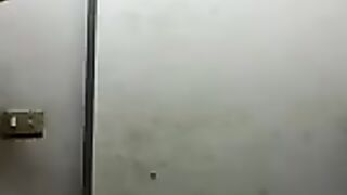 رجل وزوجته في فيلم سكس نار