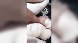 عاهرة عربية تأخذ من الخلف